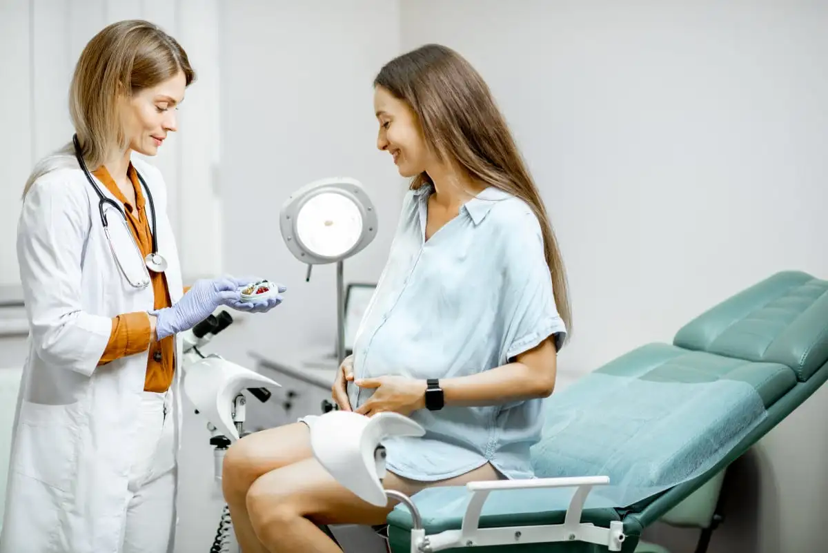 ¿La primera vez en el ginecólogo duele de verdad?